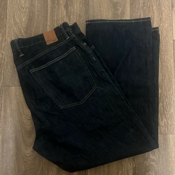 GAP 1969 Standard Taper Fit Jeans - Picture 2 of 9